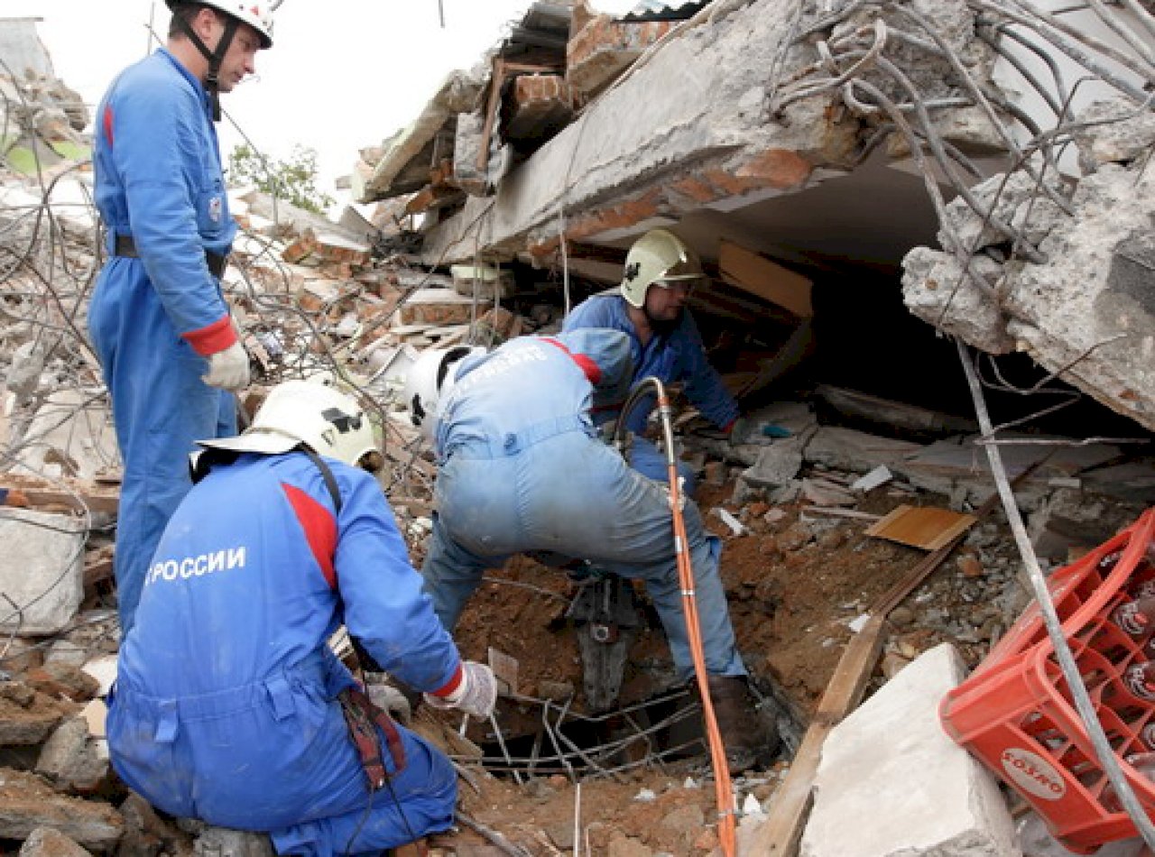 Спасательные работы при землетрясении