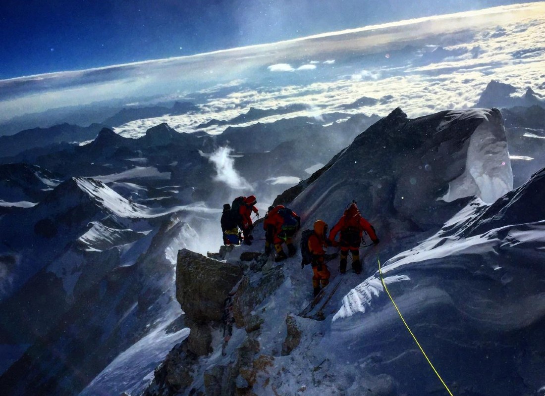 Покорение эвереста: девять трагических историй восхождения